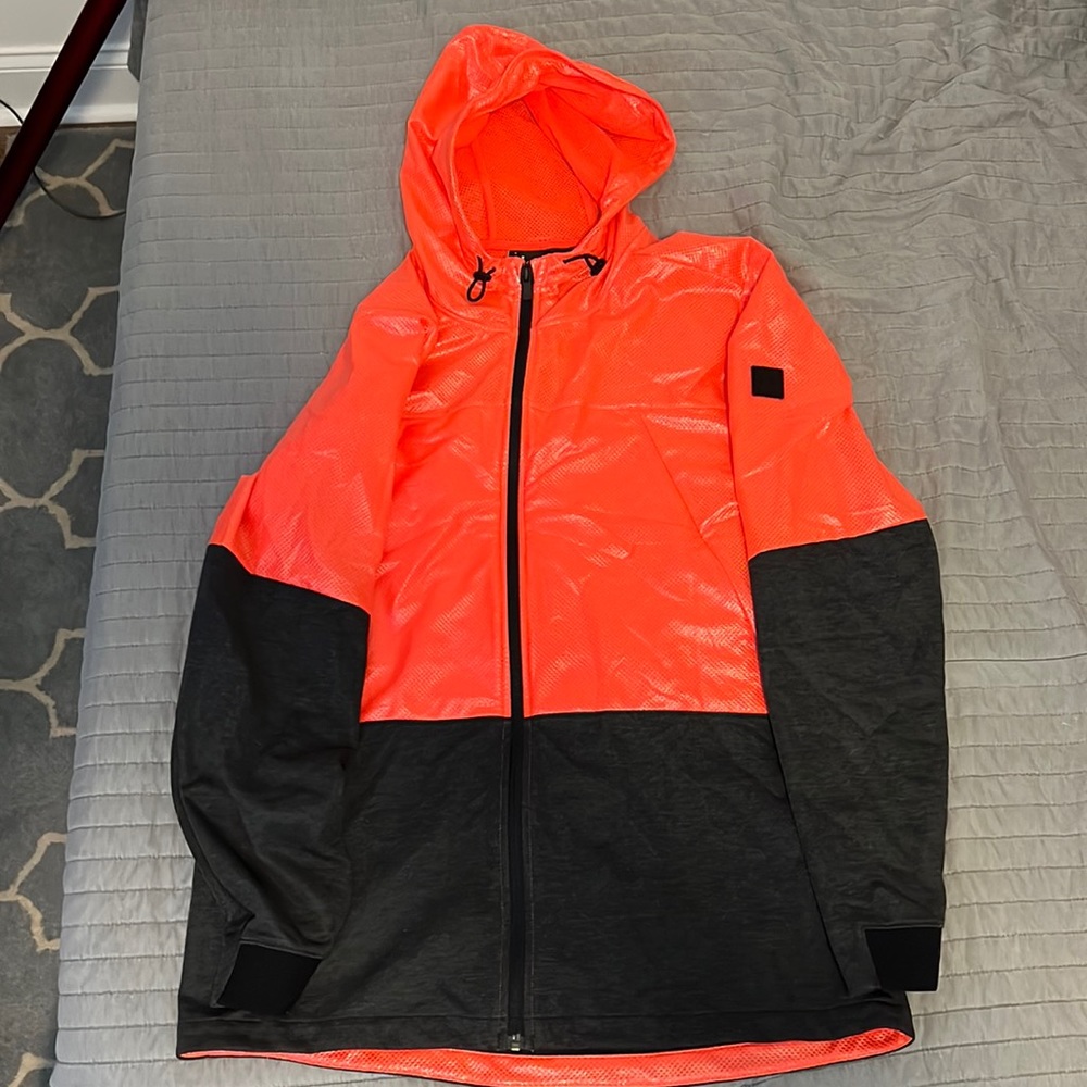 Sz. L men’s under armour windbreaker jacket